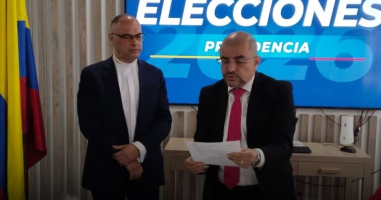  - El monseñor que dejó la sotana por buscar la Presidencia de Colombia