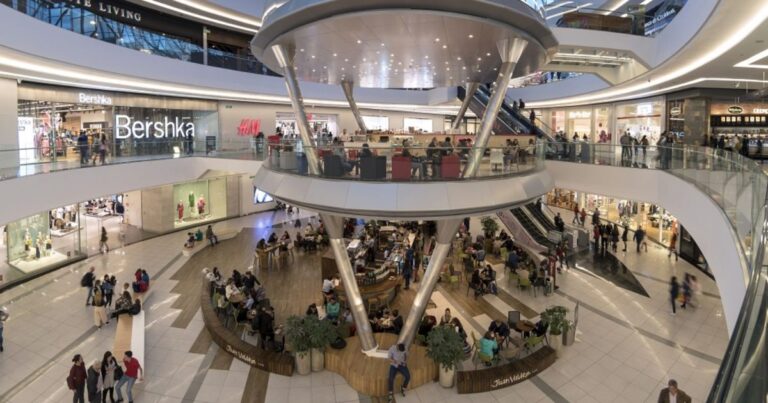 Centro Comercial La Colina - Los 3 centros comerciales de lujo de Colombia que más dinero facturan, Bogotá lidera el ranking