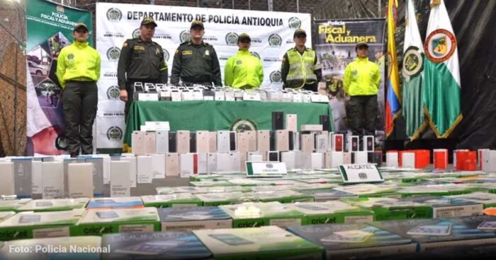 Recupere su celular robado, la policía de Bogotá devolverá 15 mil teléfonos que ha recuperado - -- Las2orillas celular