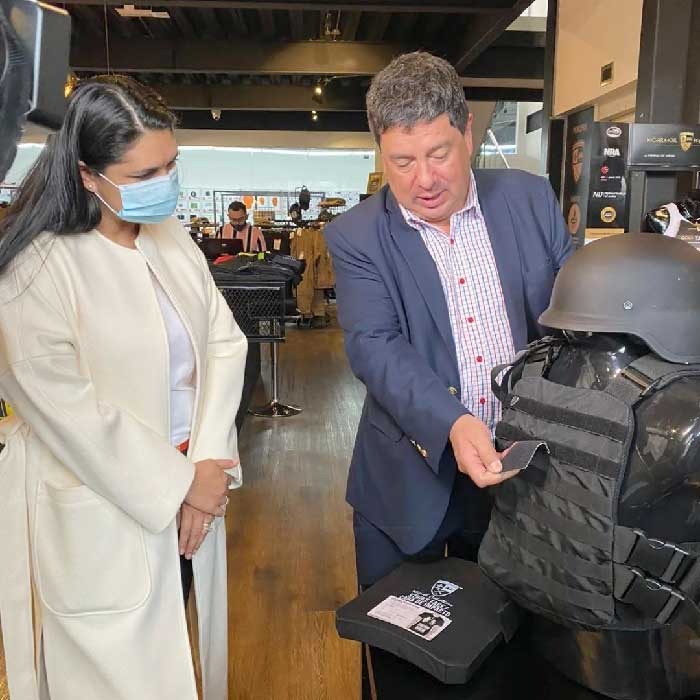  - Boom de ropa blindada personalizada para los candidatos presidenciales ¿Quién las hace?