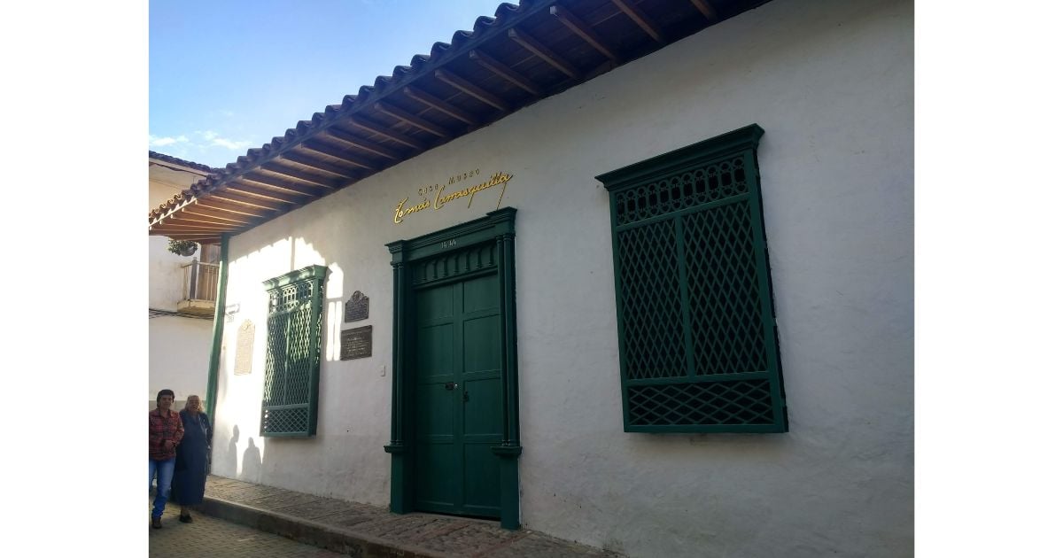 El colorido pueblito de Antioquia que se ha vuelto famoso por su arquitectura colonial y balcones 