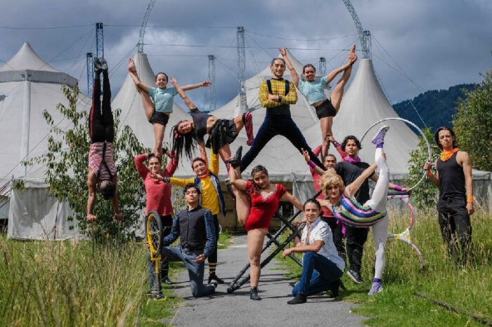  - A sombrerazos la Ministra de Cultura está a punto de sacar la carpa Circo para todos de la Estación de la sabana