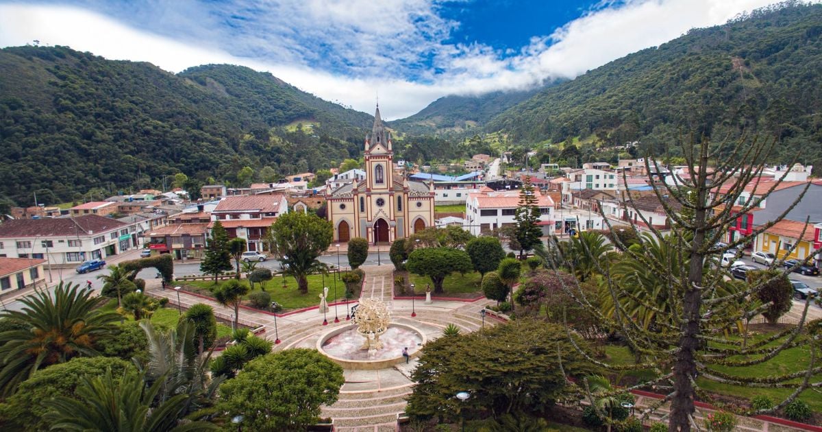 Cuál es el colorido pueblo de Boyacá con muros llenos de arte y vida, está muy cerca de Tunja