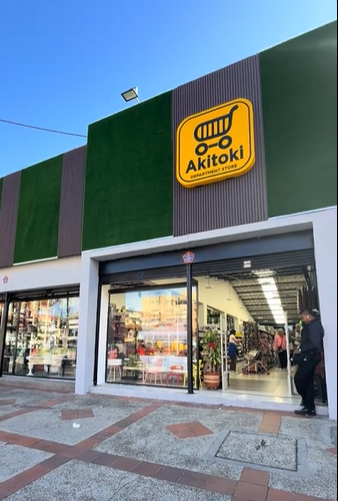 Los dos mercados chinos que están dándole pelea a D1 y Ara en Bogotá con sus productos