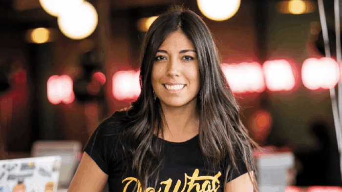 Una mujer ajena al mundo de los carros pondrá a competir a Tesla con la gigante china BYD en Colombia - -- Las2orillas Una mujer ajena al mundo de los carros pondrá a competir a Tesla con la gigante china BYD en Colombia