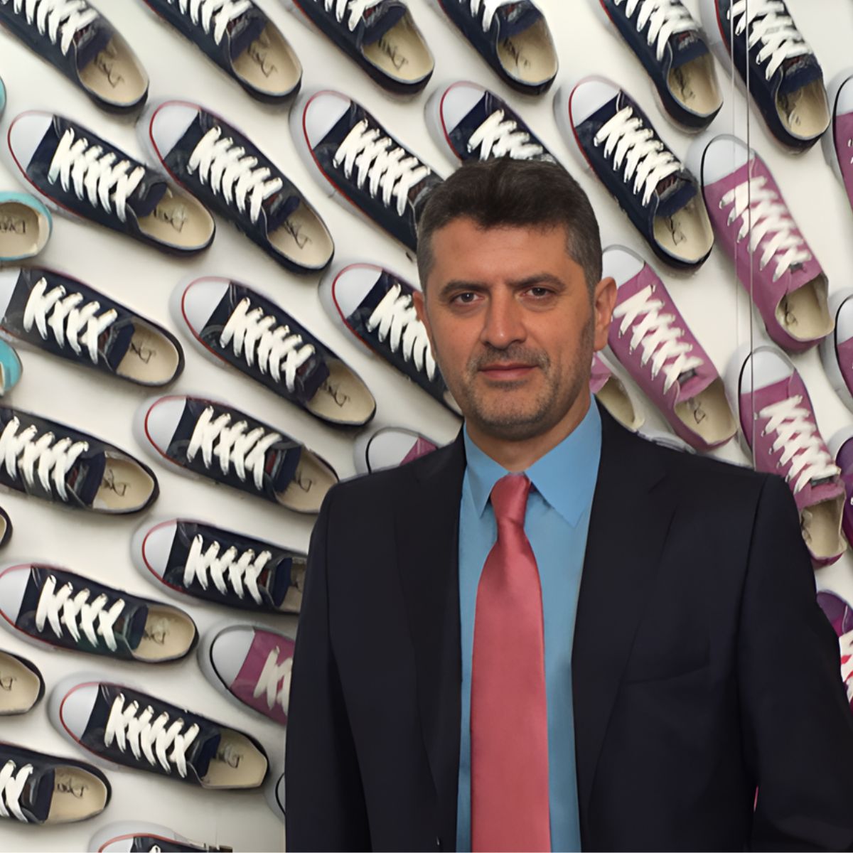 El paisa que quiere llevar a Croydon y sus zapatos a competir en el exterior, estos son sus planes - -- Las2orillas El paisa que quiere llevar a Croydon y sus zapatos a competir en el exterior, estos son sus planes