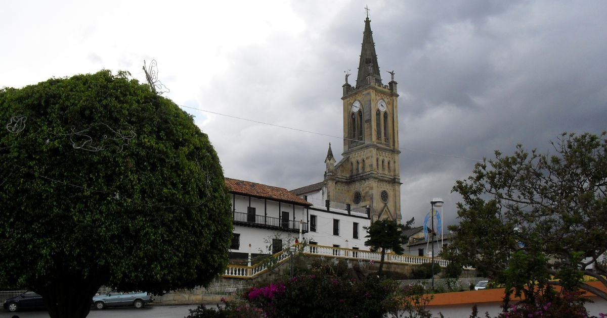 Este es el histórico pueblo de Boyacá considerado patrimonio colonial, tierra del tejo y los paisajes naturales