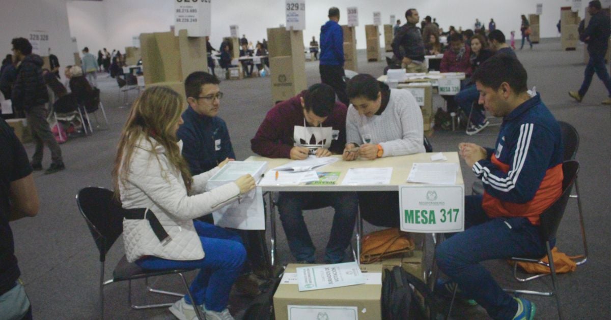 El equipo que acompañará a los jóvenes votantes en la jornada de este 19 de octubre