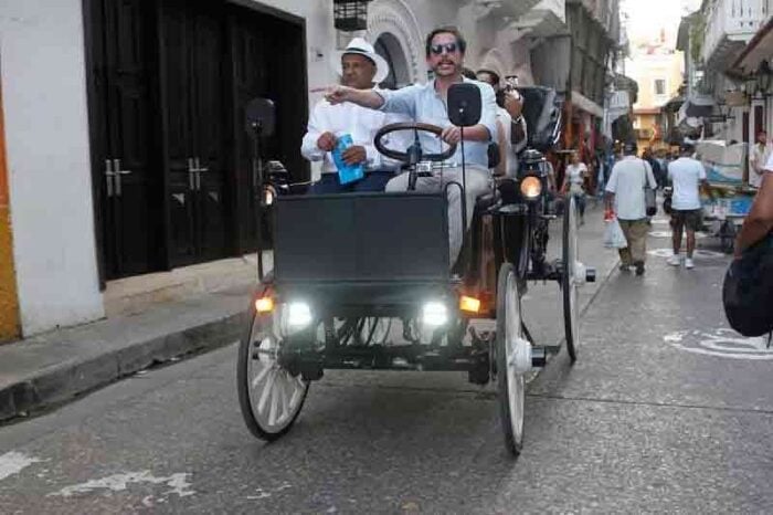  - Adiós a los tradicionales coches de caballo de Cartagena, para abrirle paso a los carruajes eléctricos chinos