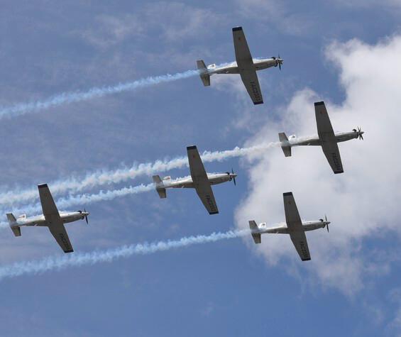  - La compra de los aviones de guerra se vuelve el arma de ataque electoral de la derecha contra Petro