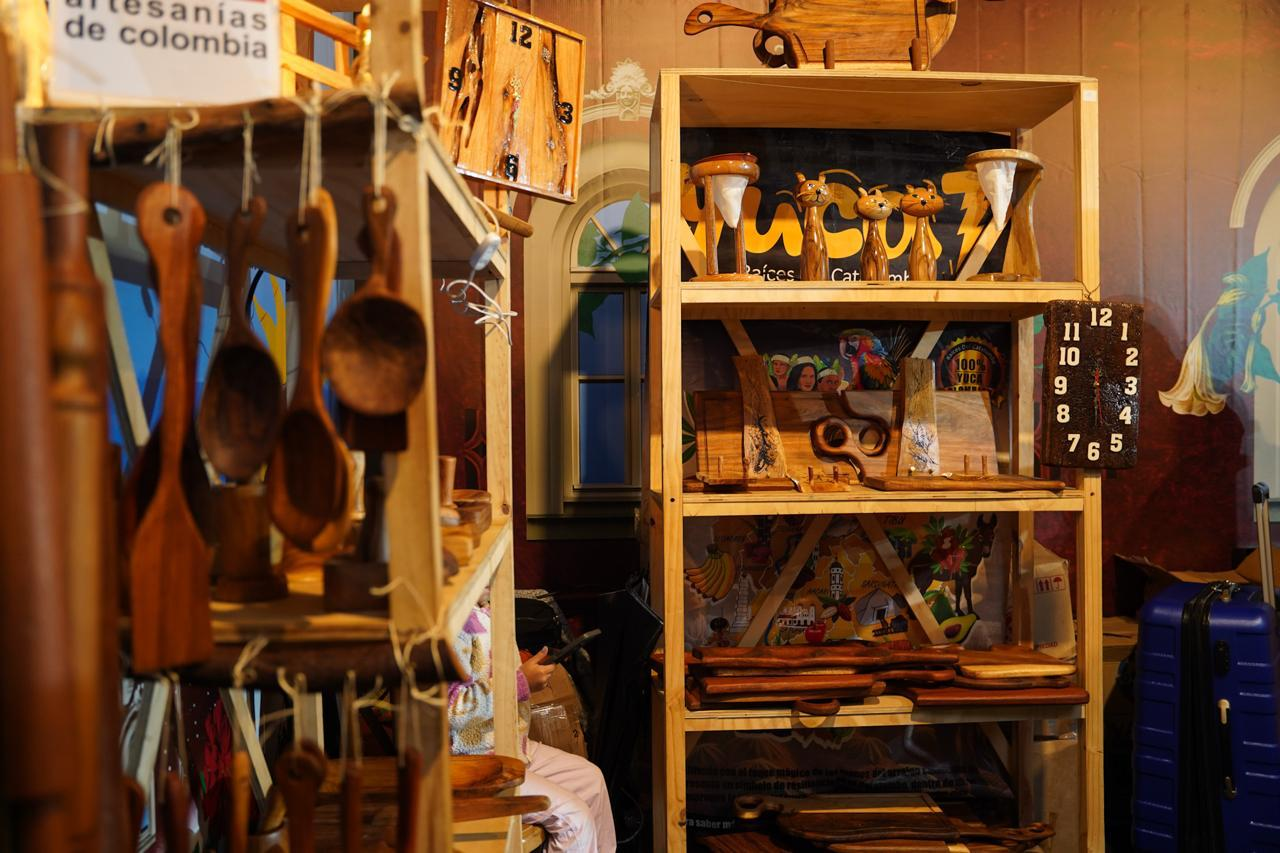  - Colombia son las Regiones, la feria que dejó más de .000 millones en ventas para los artesanos
