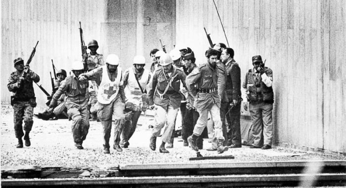 El técnico de computadores que se coló al Palacio de Justicia en la toma del M-19 y salió como un héroe - -- Las2orillas - El técnico de computadores que se coló al Palacio de Justicia en la toma del M-19 y salió como un héroe