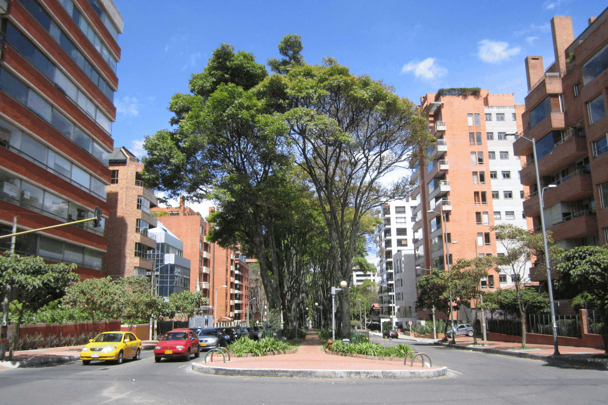 Cuál es el mejor barrio de Bogotá para comprar apartamento, según la IA, la seguridad lo favorece