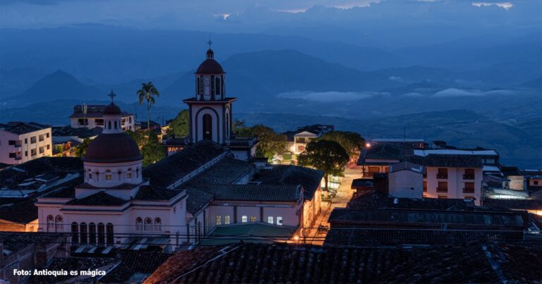 Támesis - Cómo llegar al pueblo de Antioquia bañado en ríos y lleno de fiestas, historia y aventuras por hacer