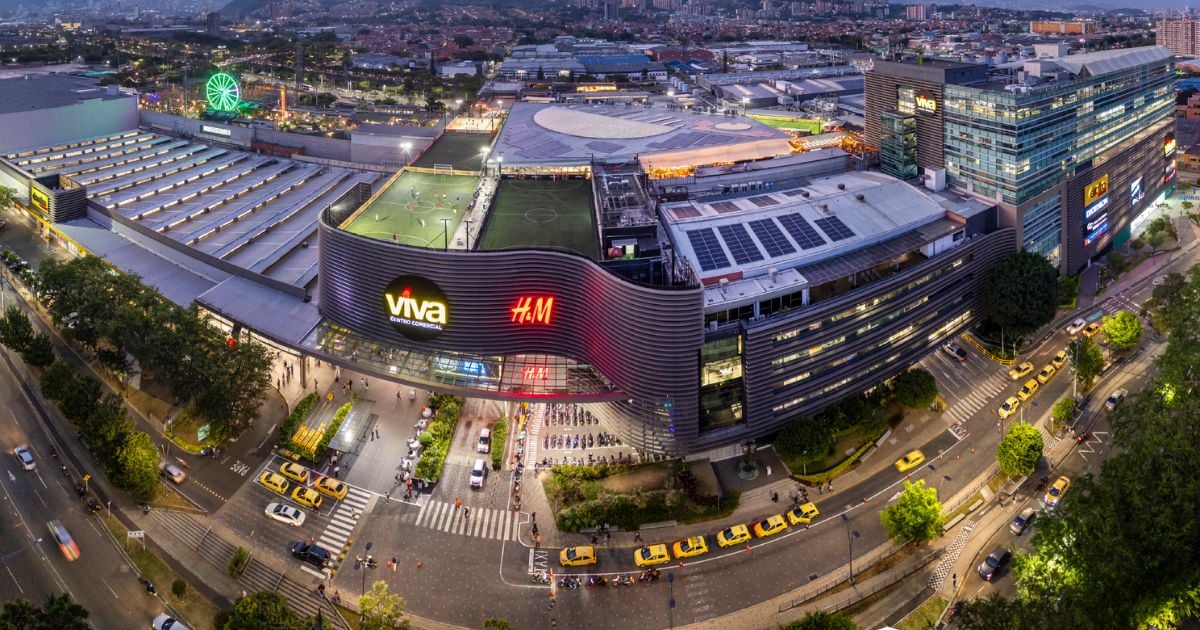 El popular centro comercial en Medellín que tendrá su propio parque de diversiones con montaña rusa incluida
