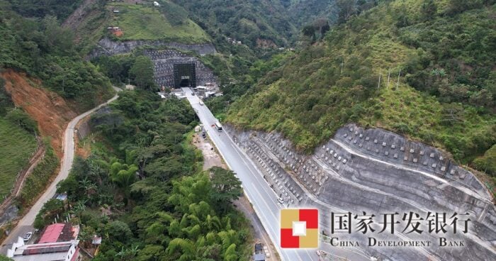 Los 4 bancos chinos metidos en el corazón de la economía colombiana que financian sectores clave - -- Las2orillas - Los 4 bancos chinos metidos en el corazón de la economía colombiana que financian sectores clave