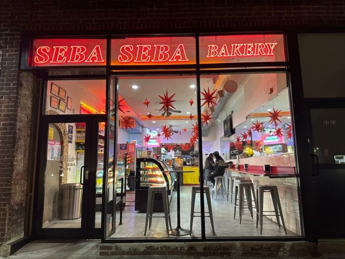  - Los hermanos paisas que triunfaron en EE. UU. a punta de bocadillo, supercocos y puro mecato colombiano