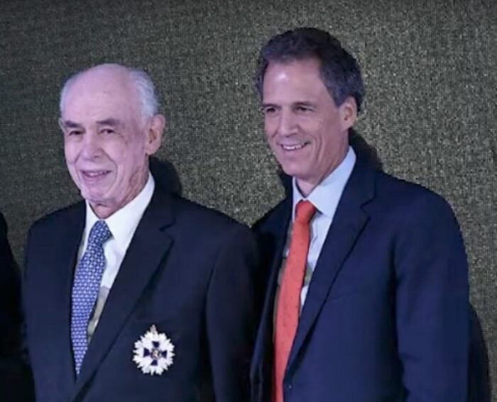 El legado de José Alejandro Cortés, testigo del salto del grupo Bolívar a la cima en tarjetas de crédito a sus 94 años - -- Las2orillas - El legado de José Alejandro Cortés, testigo del salto del grupo Bolívar a la cima en tarjetas de crédito a sus 94 años