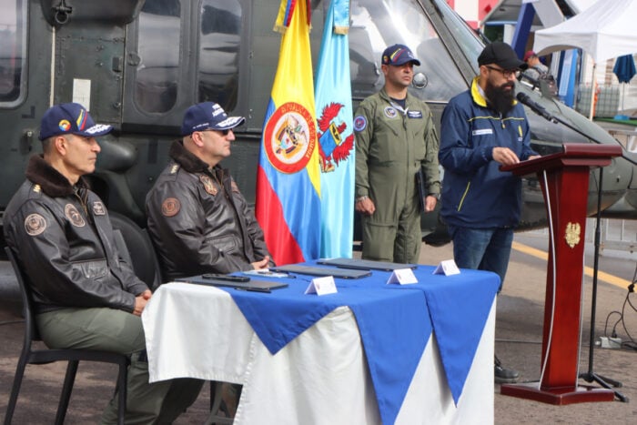 Los 2 poderosos helicópteros que Carlos Carrillo logra estrenar en la UNGRD para atacar incendios - -- Las2orillas - Los 2 poderosos helicópteros que Carlos Carrillo logra estrenar en la UNGRD para atacar incendios