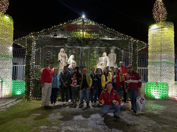 Esta la ciudad colombiana con el alumbrado navideño reciclado más grande del mundo