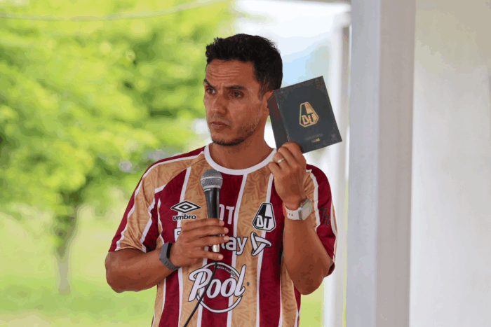 L a final entre Tolima y Junior disputada por un expizzero uruguayo y un técnico académico - -- Las2orillas Un expizzero uruguayo y un técnico académico, los entrenadores que se dispuitan la final entre Junior y Tolima