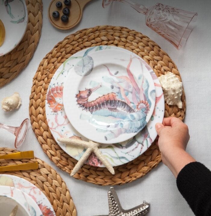 La paisa que convirtió la venta de objetos para casa y cocina en el garaje de su casa un emporio que va para 5 países - -- Las2orillas Plato de Ambiente Gourmet