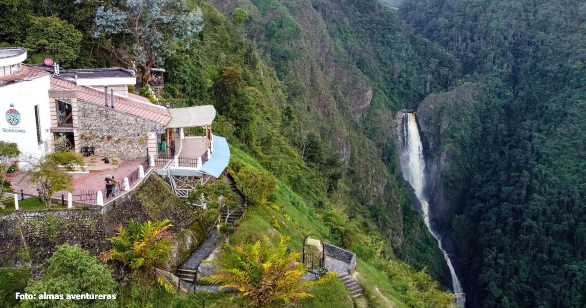 4 impresionantes cascadas en Colombia para visitar durante este 2026, son destinos únicos