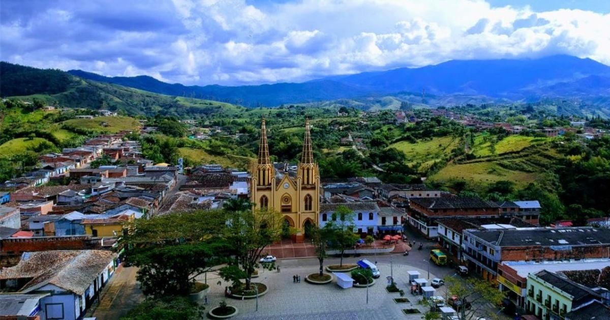 Cuál es el impresionante pueblito antioqueño conocido como la 