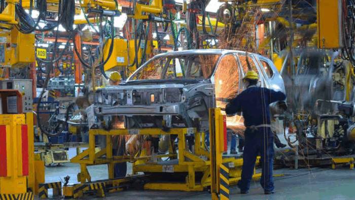 El reto de los presidentes en Colombia de Renault y Toyota para que no se le bajen sus ventas a Ecuador