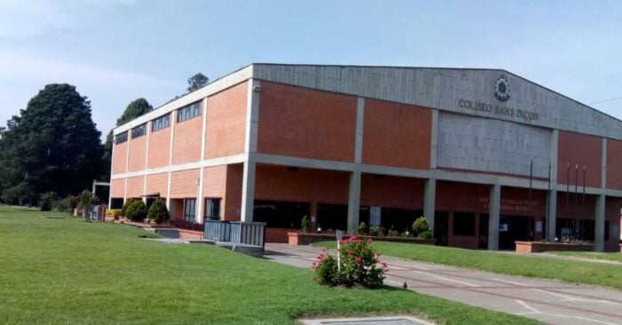  - El colegio La Presentación de Sans Façon cerró sus puertas igual que 35 colegios más este año no recibirán alumnos