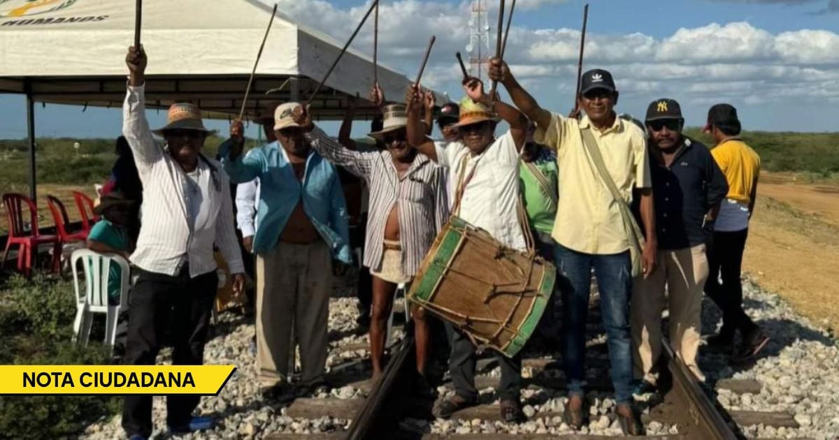 Los guajiros cogieron la costumbre de pararse en los rieles de El Cerrejón para no dejar pasar el carbón