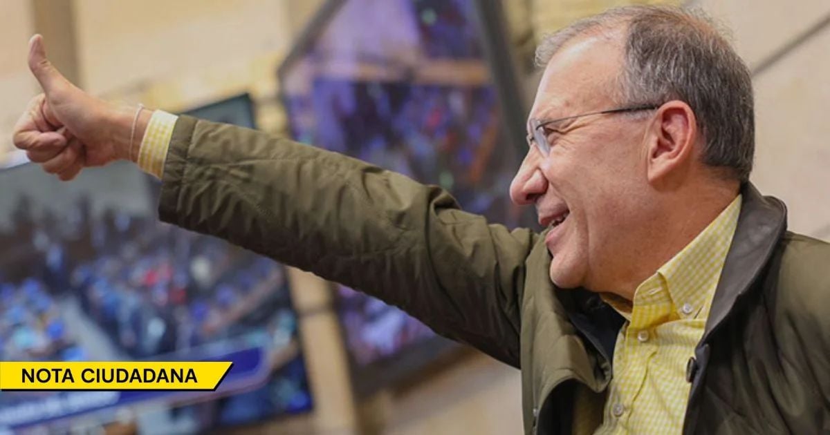 Las andanzas de Roy en la política no tienen ninguna barrera que las detenga