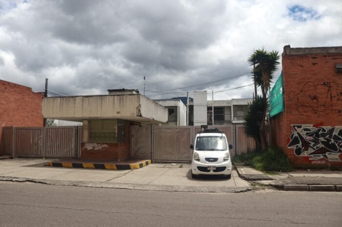 El fracasado Edificio Data Center de la ETB contratado por Saúl Kattan en el que se enterraron $ 24 mil millones - -- Las2orillas.co: Historias, voces y noticias de Colombia - El fracasado Edificio Data Center de la ETB contratado por Saúl Kattan en el que se enterraron $ 24 mil millones