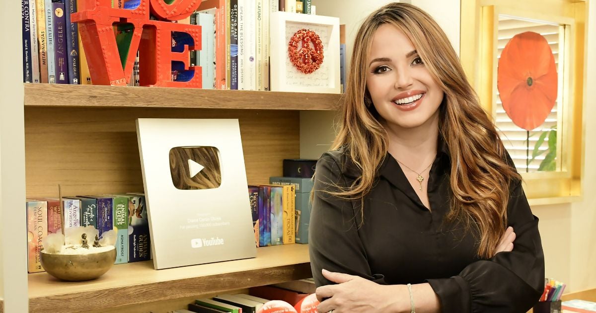 La colombiana Diana Cerón se ha hecho famosa con los Códigos Sagrados, una herramienta espiritual para vivir mejor 