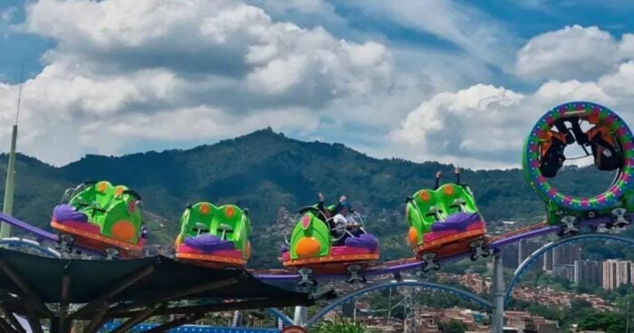 Los karts y las zonas de juegos son los que tienen volando en ganancias a muchos centros comerciales - -- Las2orillas.co: Historias, voces y noticias de Colombia - Los karts y las zonas de juegos son los que tienen volando en ganancias a muchos centros comerciales