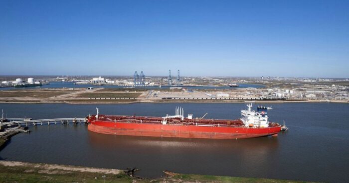  - Los 2 amigos de Trump que hicieron moñona con el petróleo en Venezuela ahora quieren repetir en Cuba