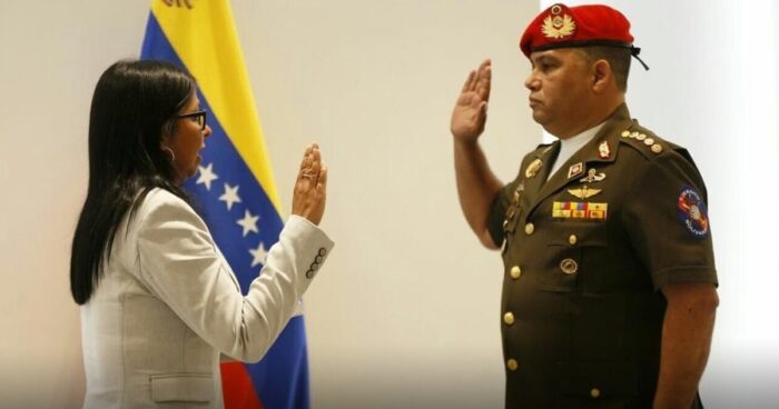  - Con la descabezada de Vladimir Padrino y la salida de 7 ministros de Maduro, Delcy Rodríguez toma las riendas de Venezuela