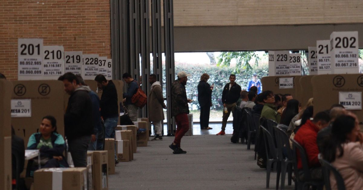  - Cierran las urnas en Colombia tras la jornada de elecciones de Congreso y consultas presidenciales