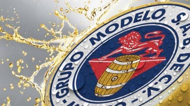  - El poderoso grupo cervecero detrás del megaconcierto de Shakira en el Zócalo de México que reunió 400 mil personas