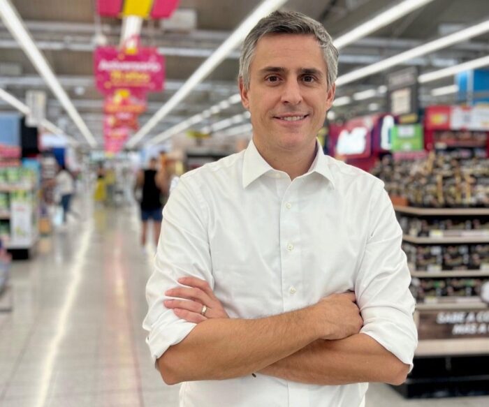 El dueño del Éxito le pone ahora el ojo a sus negocios de supermercados e inmuebles en Argentina Calleja
