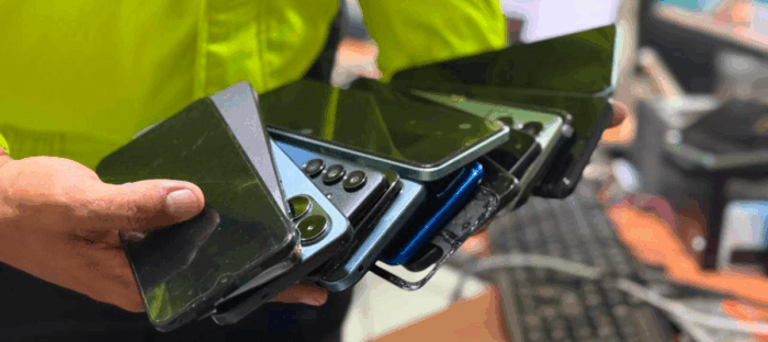 Estas son los barrios de Medellín donde más están robando celulares, tenga mucho cuidado