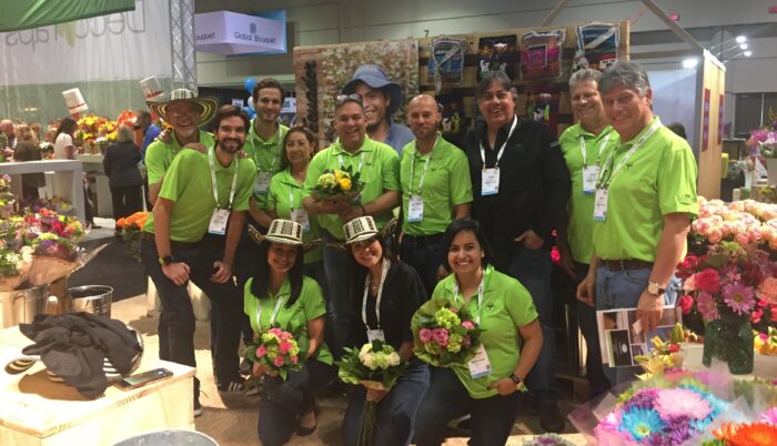 - La empresa paisa que con decenas de trabajadores discapacitados pone millones de bouquets en EE. UU.