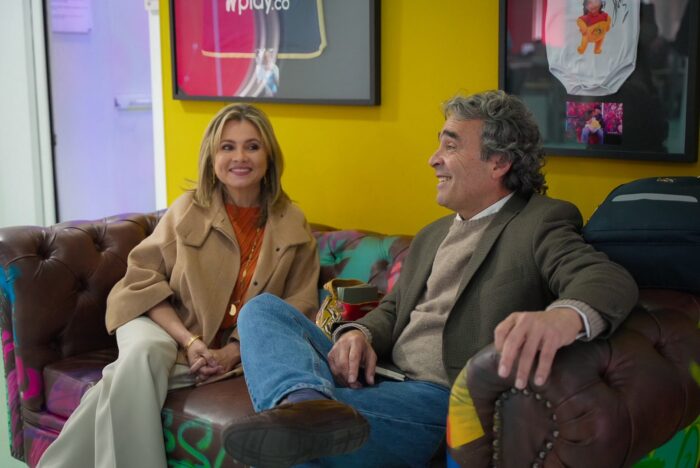  - Entre fieles coequiperos y pocas caras nuevas Fajardo pedalea su llegada a la primera vuelta presidencial