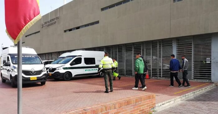  - El fallido contrato para comprar más de  mil millones en motos para la Policía de Ciudad Bolívar