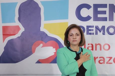 La madrina política de Juan Daniel Oviedo que lo conectó con el Centro Democrático y el poder político - -- Las2orillas.co: Historias, voces y noticias de Colombia - La madrina política de Juan Daniel Oviedo que lo conectó con el Centro Democrático y el poder político