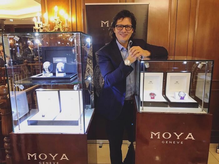  - Este santandereano pasó de lustrar zapatos a ser un duro relojero en Suiza que De la Espriella contrató para su campaña