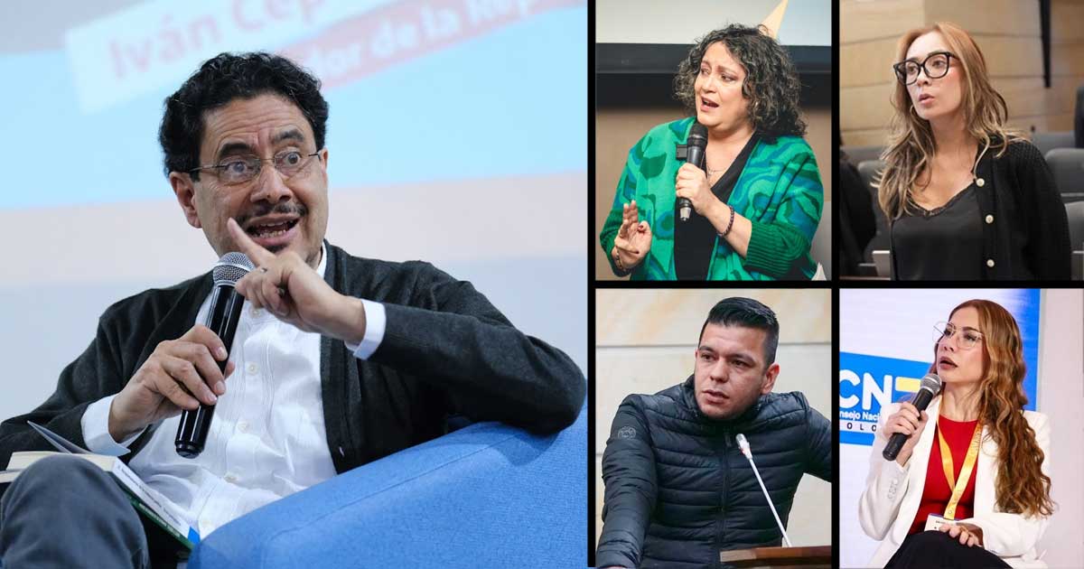 Collage of five conference panelists: a man on the left speaking into a microphone with a hand gesture, and four others in smaller panels (two women, two men) in discussion. - Los influyentes congresistas del Partido Verde que ningunearon de la reunión con Iván Cepeda 