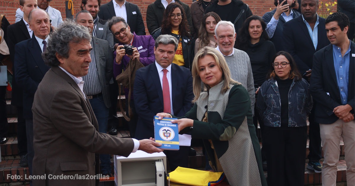  - Entre fieles coequiperos y pocas caras nuevas Fajardo pedalea su llegada a la primera vuelta presidencial