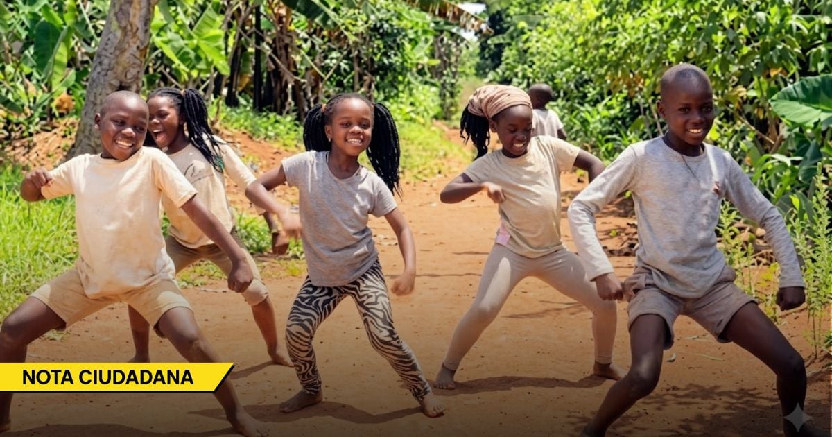 - Los niños descalzos de Uganda que Shakira escogió para que bailaran en la final del Mundial