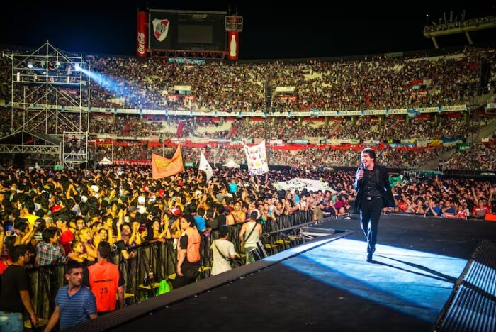Quién es Dante Gebel, el pastor argentino que agotó entradas al Movistar Arena de Bogotá Quién es Dante Gebel, el pastor argentino que agotó entradas al Movistar Arena de Bogotá